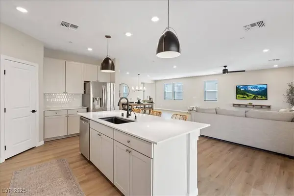 8374 Vinamala AVE, Las Vegas, NV 89149