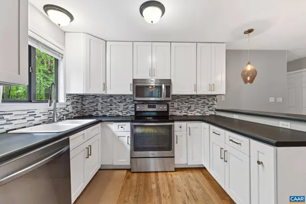 10 DARBY LN, Palmyra, VA 22963