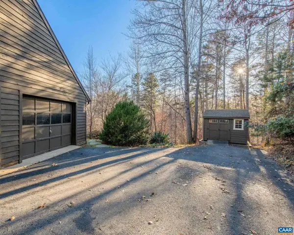 1381 GRISTMILL DR, Charlottesville, VA 22902