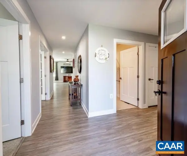 126 VIRGINIA AVE, Palmyra, VA 22963
