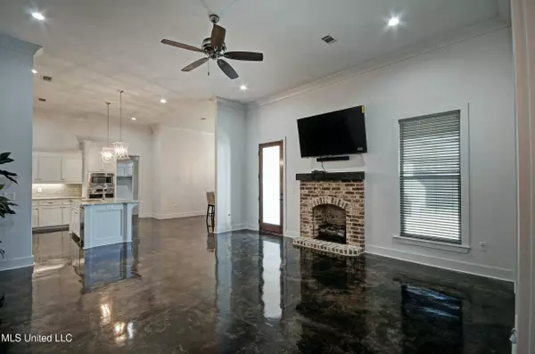 421 Ashleigh Court, Brandon, MS 39042