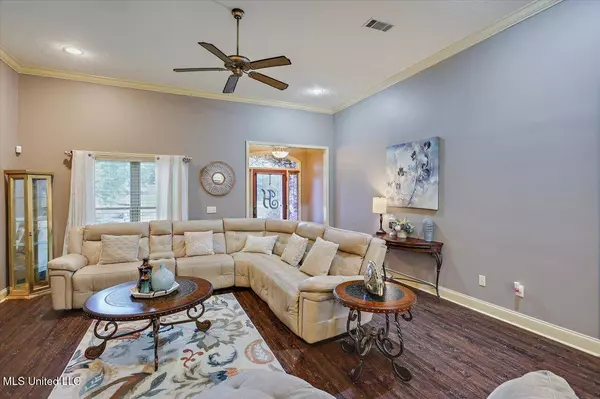 107 Rockbridge Circle, Clinton, MS 39056