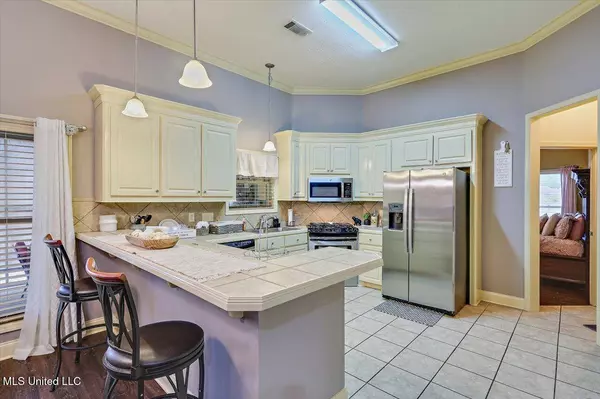 107 Rockbridge Circle, Clinton, MS 39056