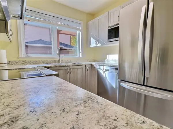 1652 Creekside Dr, Nanaimo, BC V9S 5V8