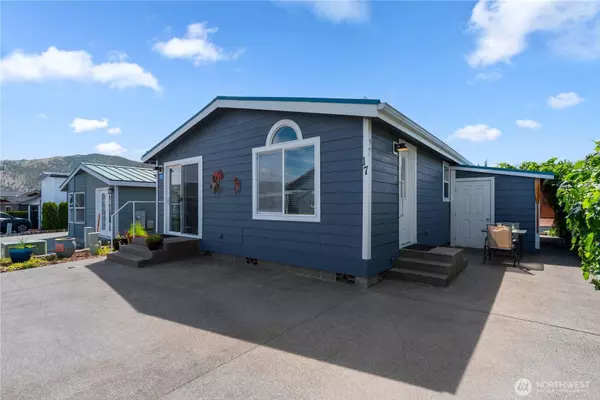 1000 State Route 150 #17, Manson, WA 98831