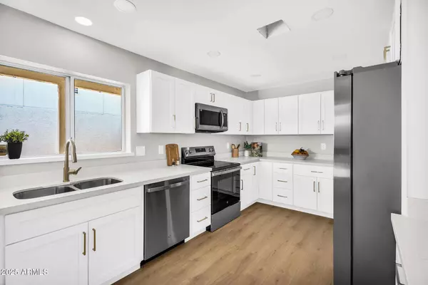 25810 S BOXWOOD Drive, Sun Lakes, AZ 85248