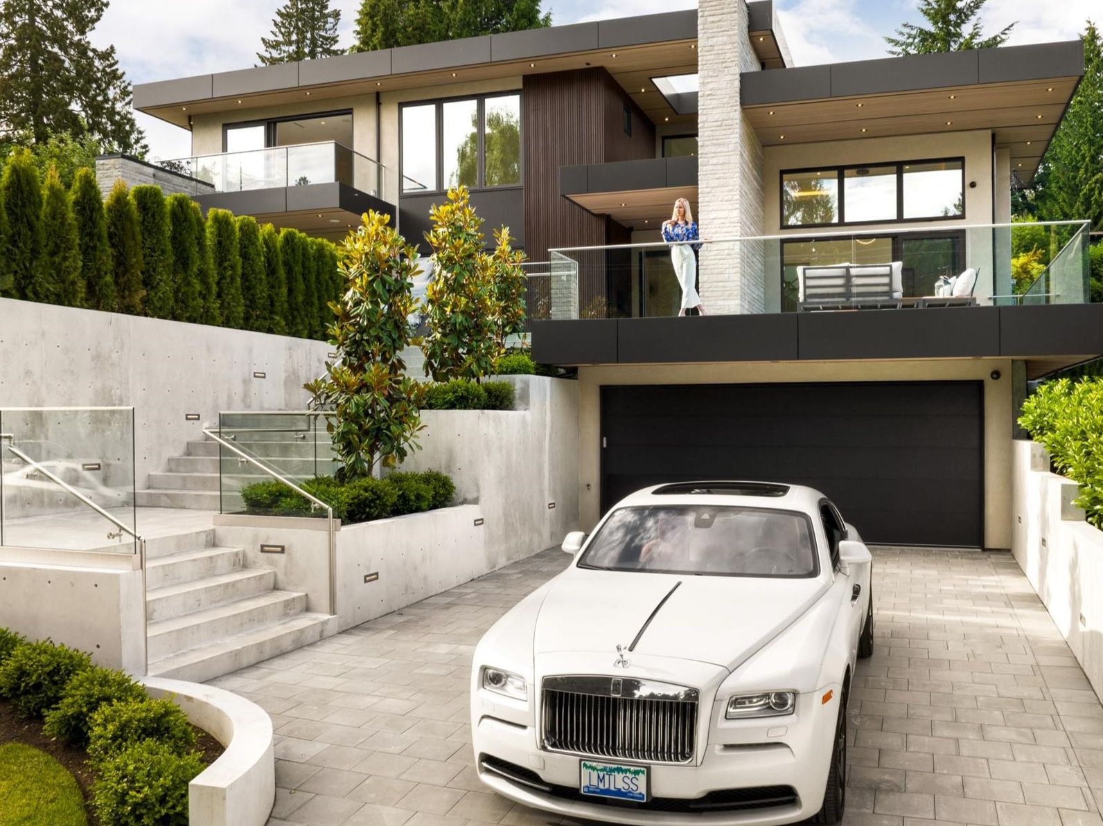 Ambleside luxury home in West Vancouver