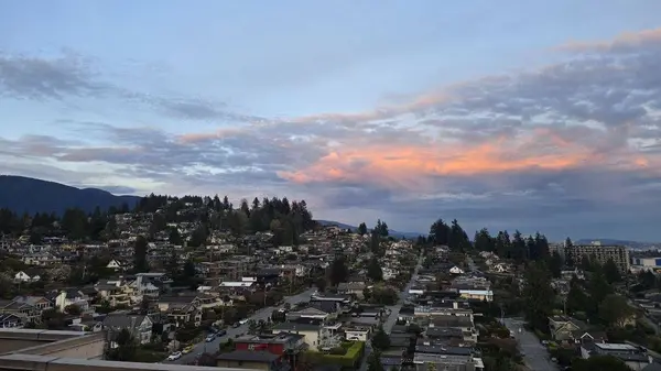 555 13 ST #1101, West Vancouver, BC V7T 2N8