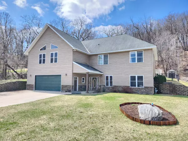 402 N 7th ST, Henderson, MN 56044