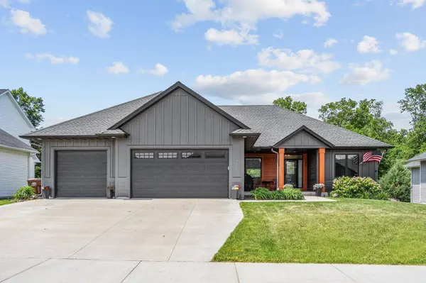 702 Eastland AVE SE, New Prague, MN 56071