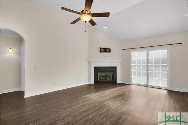 176 Byron DR, Richmond Hill, GA 31324