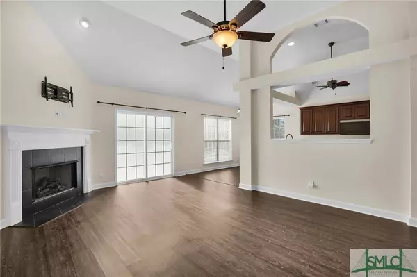 176 Byron DR, Richmond Hill, GA 31324