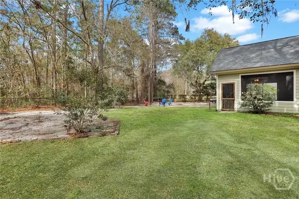 352 Harbour LN, Richmond Hill, GA 31324