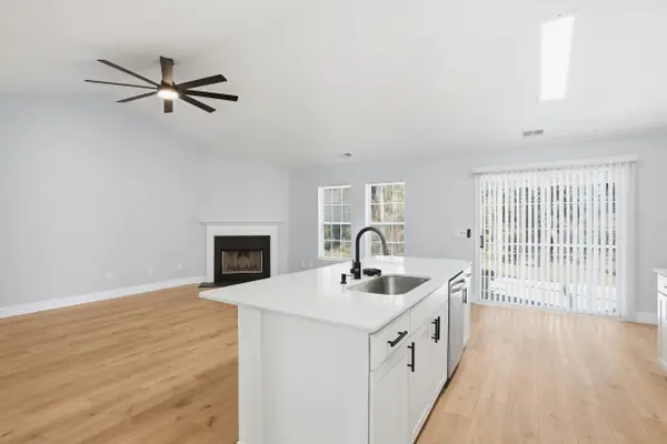 5 Hamilton Grove Dr, Pooler, GA 31322-9630