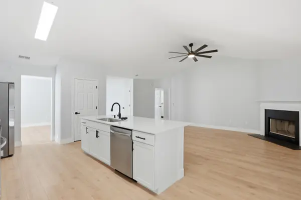 5 Hamilton Grove Dr, Pooler, GA 31322-9630