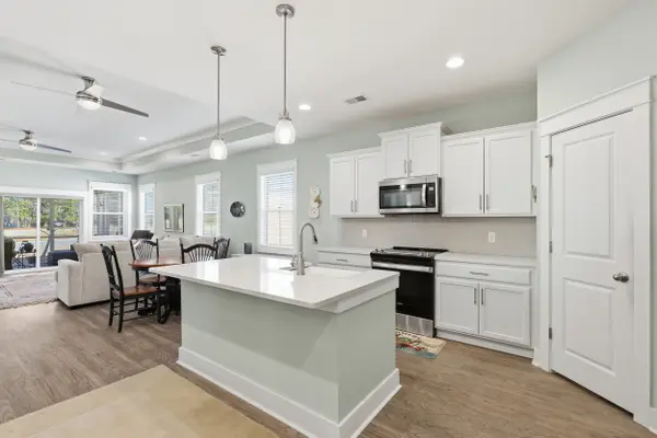 141 Mallory Pl, Pooler, GA 31322-9667