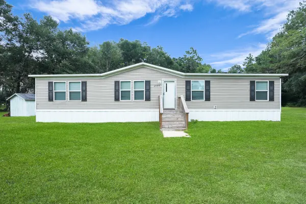2599 Black Creek Church Rd, Ellabell, GA 31308-6424