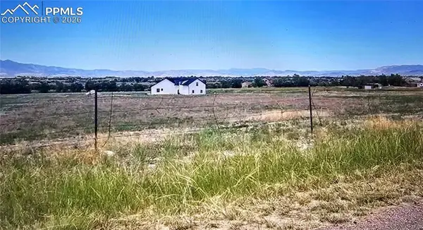 35 Top Rail TRL, Penrose, CO 81240