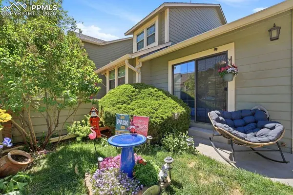727 Crown Point DR, Colorado Springs, CO 80906