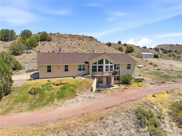 570 Valley DR, Penrose, CO 81240