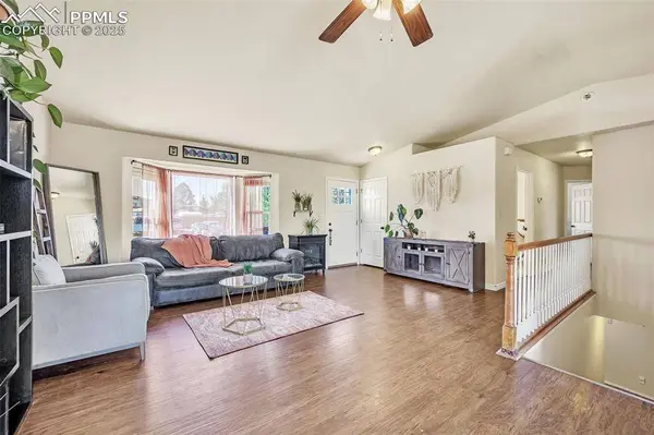 6645 Weeping Willow DR, Colorado Springs, CO 80925