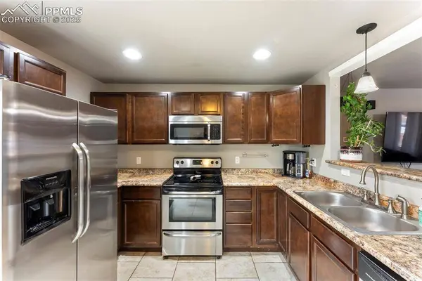 3935 Whittier DR, Colorado Springs, CO 80910