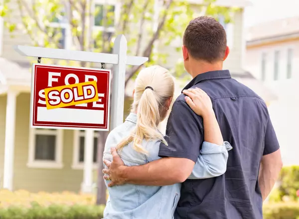 Should I Sell My House in Colorado Springs Before Buying Another?