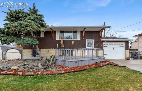 1358 Luna DR, Fountain, CO 80817