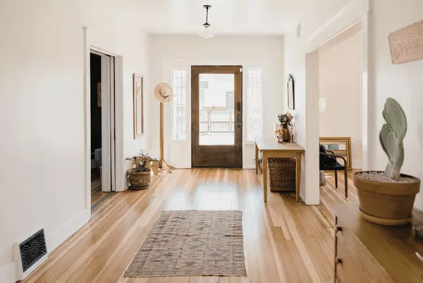 Home front door enterance