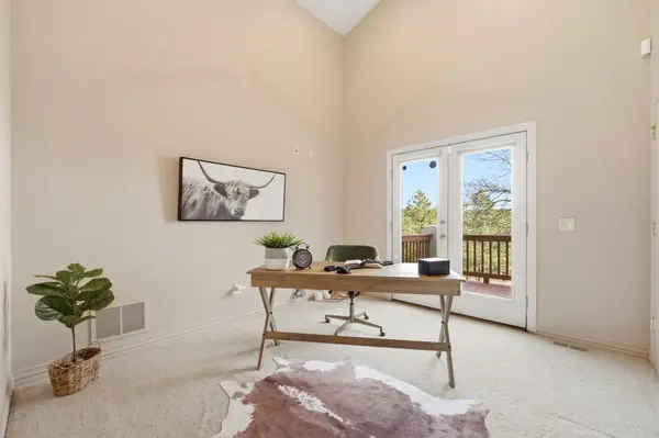 10350 Hodgen Rd, Colorado Springs, CO 80908-2236