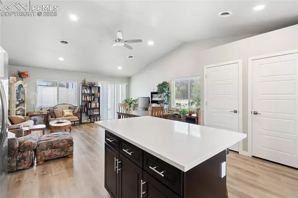 28 Shangra La DR, Colorado Springs, CO 80907