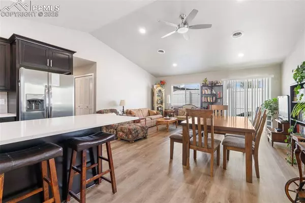 28 Shangra La DR, Colorado Springs, CO 80907