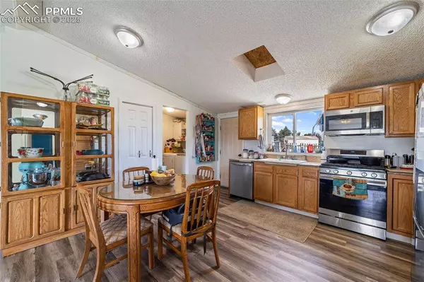 23760 Jayhawk AVE, Colorado Springs, CO 80928