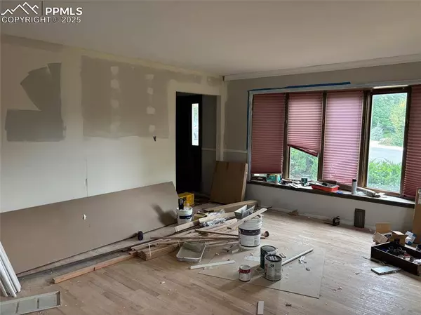 4225 Edinburgh CT, Colorado Springs, CO 80906