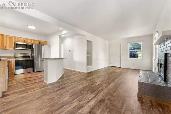 924 W Cimarron ST, Colorado Springs, CO 80905