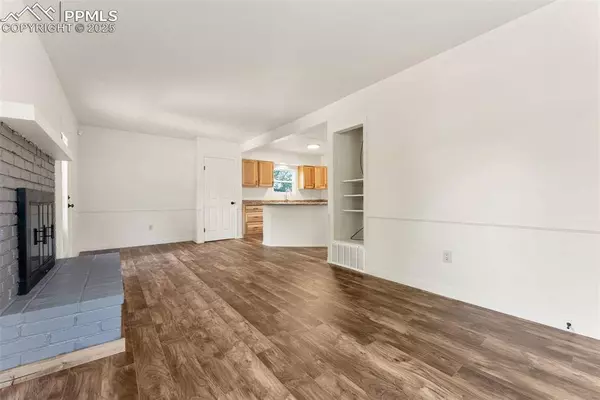 924 W Cimarron ST, Colorado Springs, CO 80905