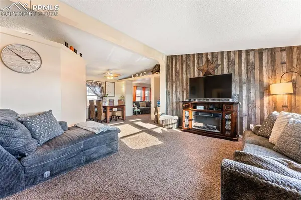 23750 Jayhawk AVE, Colorado Springs, CO 80928