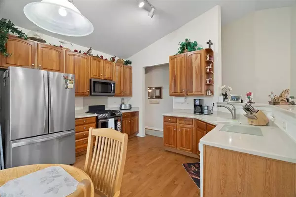 13107 Birmingham CT, Beach Park, IL 60083