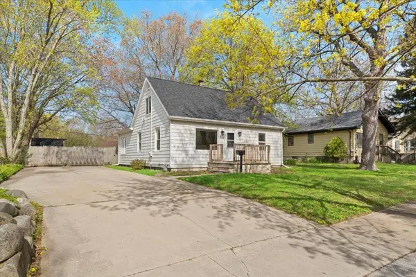 516 Whitney AVE, Winthrop Harbor, IL 60096