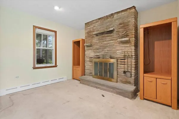 37519 N North AVE, Beach Park, IL 60087