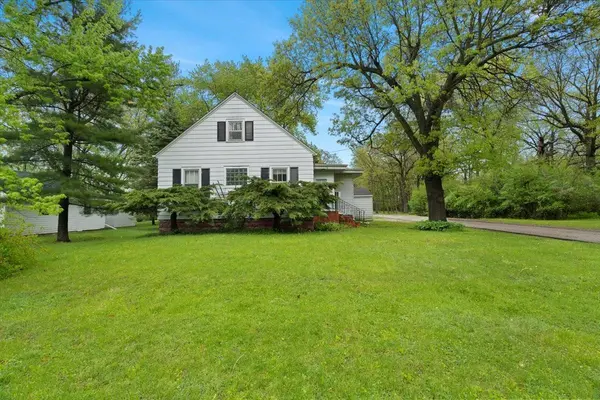 37519 N North AVE, Beach Park, IL 60087