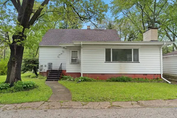 37519 N North AVE, Beach Park, IL 60087