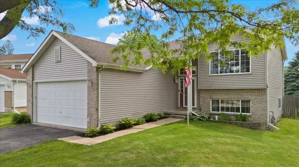 2820 Jethro CT, Zion, IL 60099