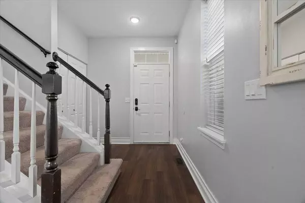 622 Schubert ST, Woodstock, IL 60098