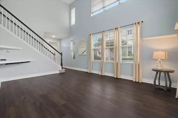 622 Schubert ST, Woodstock, IL 60098