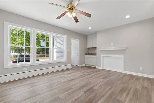 2409 Gilboa AVE, Zion, IL 60099