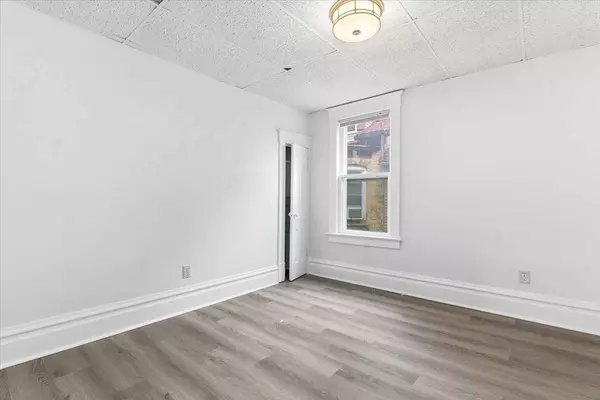 3010 Ezekiel AVE, Zion, IL 60099