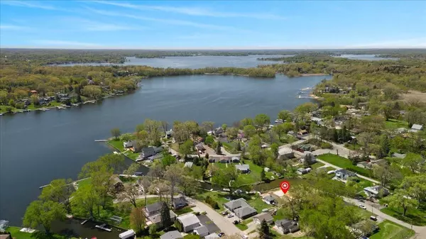 39457 N Forest AVE, Antioch, IL 60002