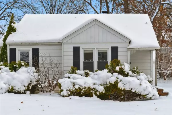 33759 N Lake Shore DR, Grayslake, IL 60030