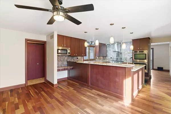 10160 W Fairbanks AVE, Beach Park, IL 60099